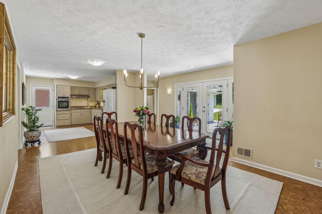 2361 Burch Circle Northeast Atlanta, GA 30319 - Photo 11 of 34