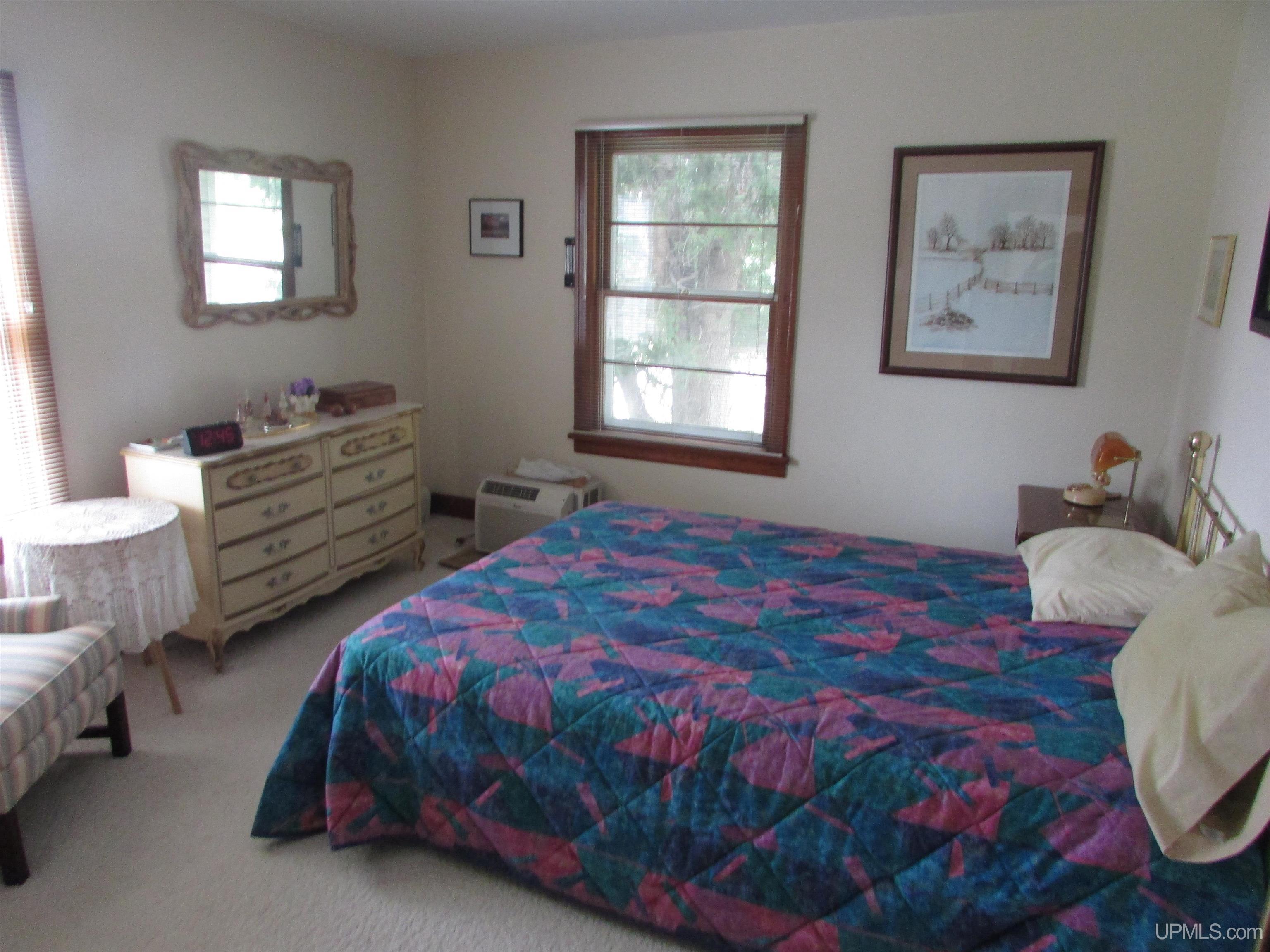 105 West Fall Street L'Anse, MI 49946 - Photo 15 of 28