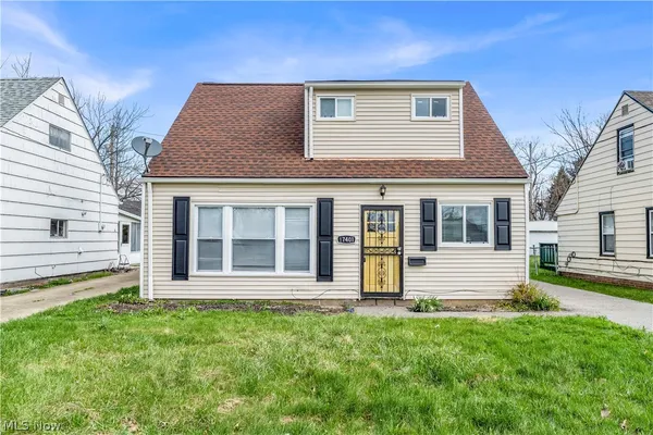 $1,300 | 17401 Wayne Drive, Cleveland, OH 44128