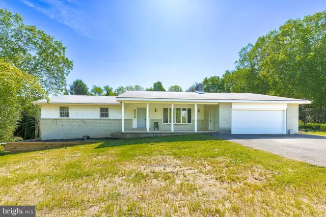 $450,000 | 482 West Christine Road, Nottingham, PA 19362