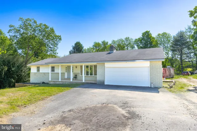 $450,000 | 482 West Christine Road, Nottingham, PA 19362