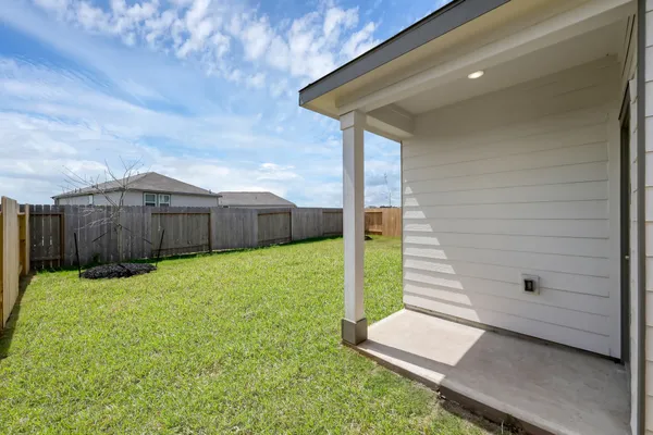 $1,650 | 15009 Ronan Drive, Conroe, TX 77316