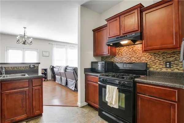 $300,000 | 2951 O'Shields Court Southwest, Unit 5, Marietta, GA 30060