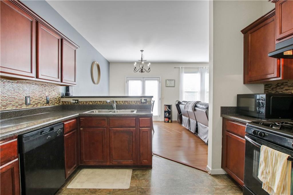 2951 O'Shields Court Southwest, Unit 5 Marietta, GA 30060 - Photo 13 of 38