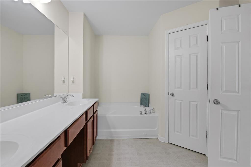 2951 O'Shields Court Southwest, Unit 5 Marietta, GA 30060 - Photo 32 of 38