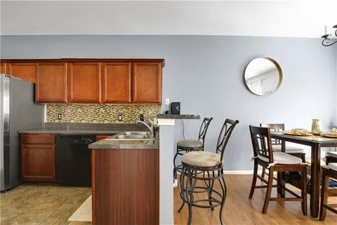 $300,000 | 2951 O'Shields Court Southwest, Unit 5, Marietta, GA 30060