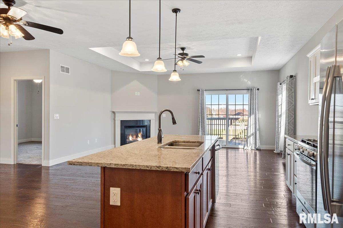 4651 Thompson Road Springfield, IL 62711 - Photo 9 of 31