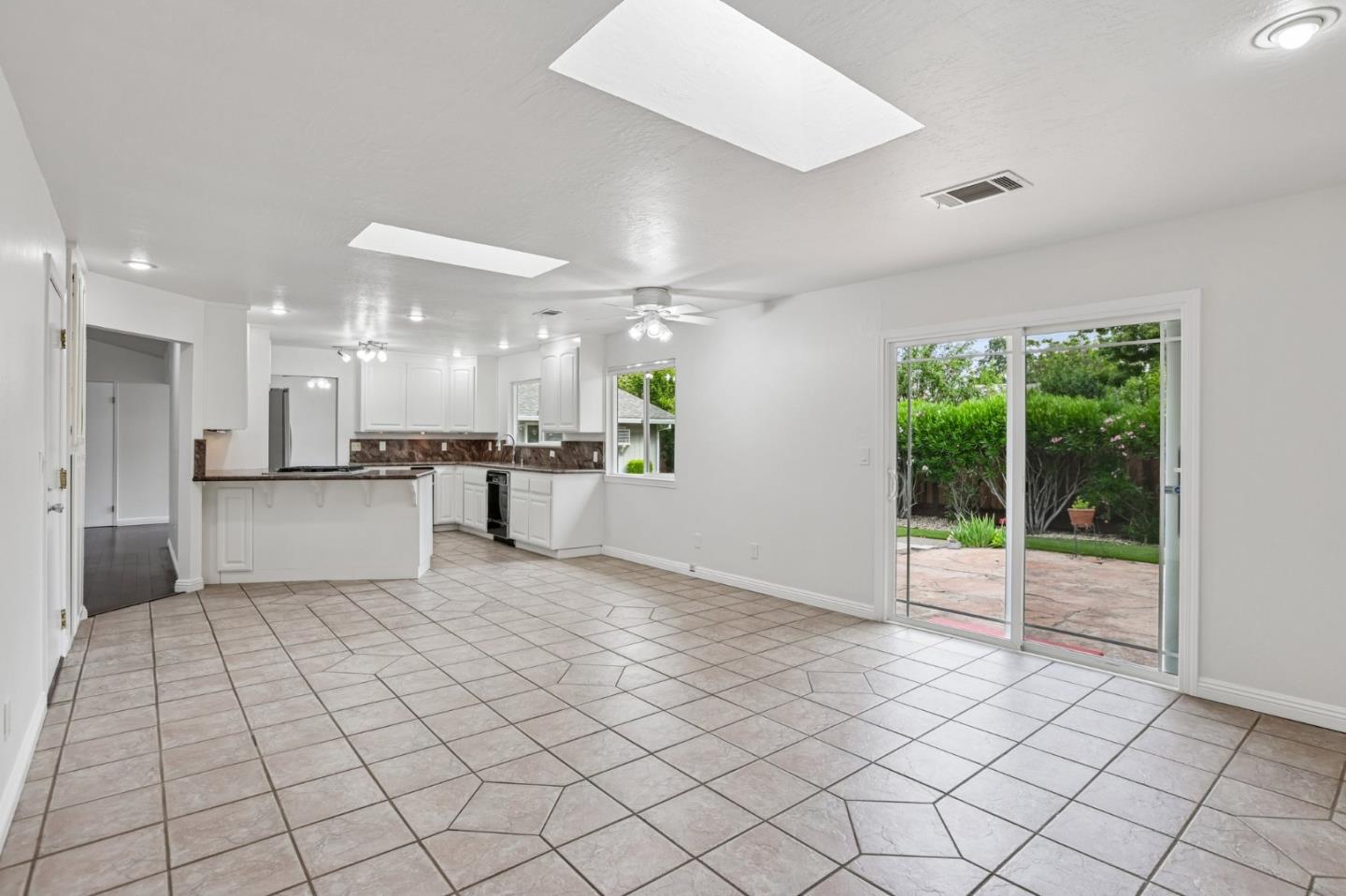 3793 Cowell Road Concord, CA 94518 - Photo 13 of 54