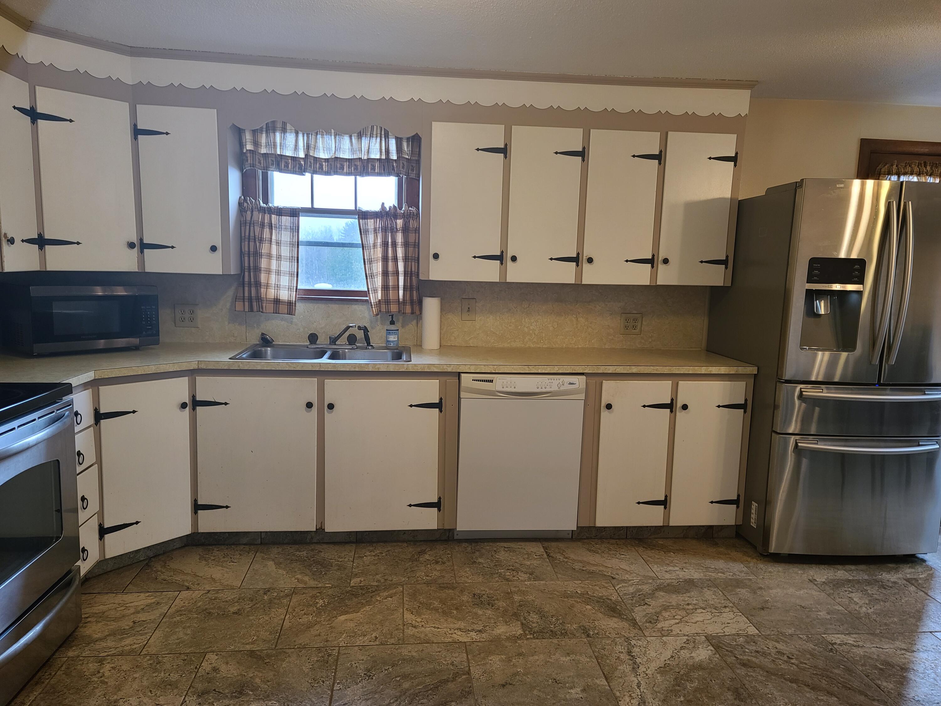 8 Pendleton Ash Way Windham, ME 04062 - Photo 5 of 22 20210405_115858