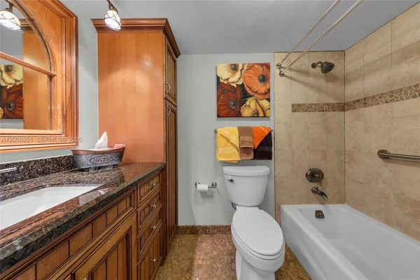 $3,500 | 3050 Northeast 48th Court, Unit 405, Lighthouse Point, FL 33064