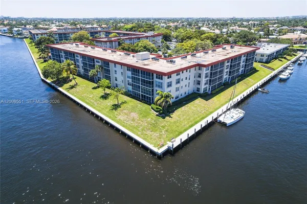 $3,500 | 3050 Northeast 48th Court, Unit 405, Lighthouse Point, FL 33064