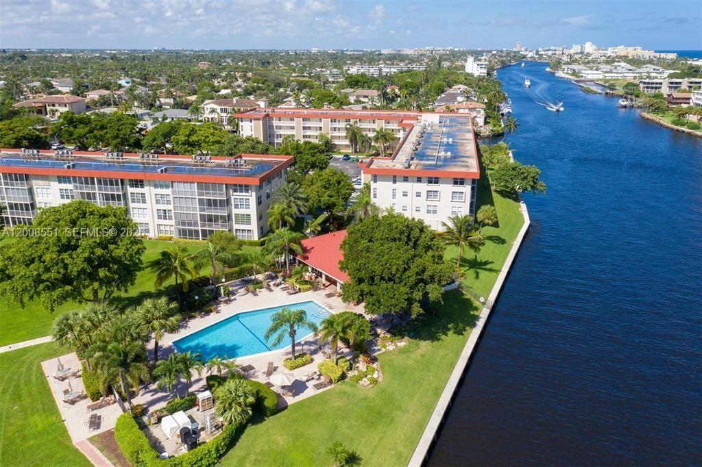 3050 Northeast 48th Court, Unit 405 Lighthouse Point, FL 33064 - Photo 4 of 36
