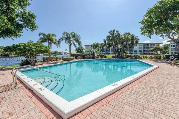 $3,500 | 3050 Northeast 48th Court, Unit 405, Lighthouse Point, FL 33064