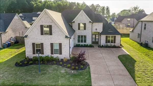 $668,000 | 5127 Lawrenceburg Lane, Lakeland, TN 38002