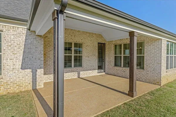 $668,000 | 5127 Lawrenceburg Lane, Lakeland, TN 38002