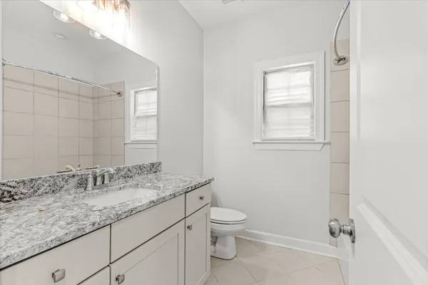 $668,000 | 5127 Lawrenceburg Lane, Lakeland, TN 38002