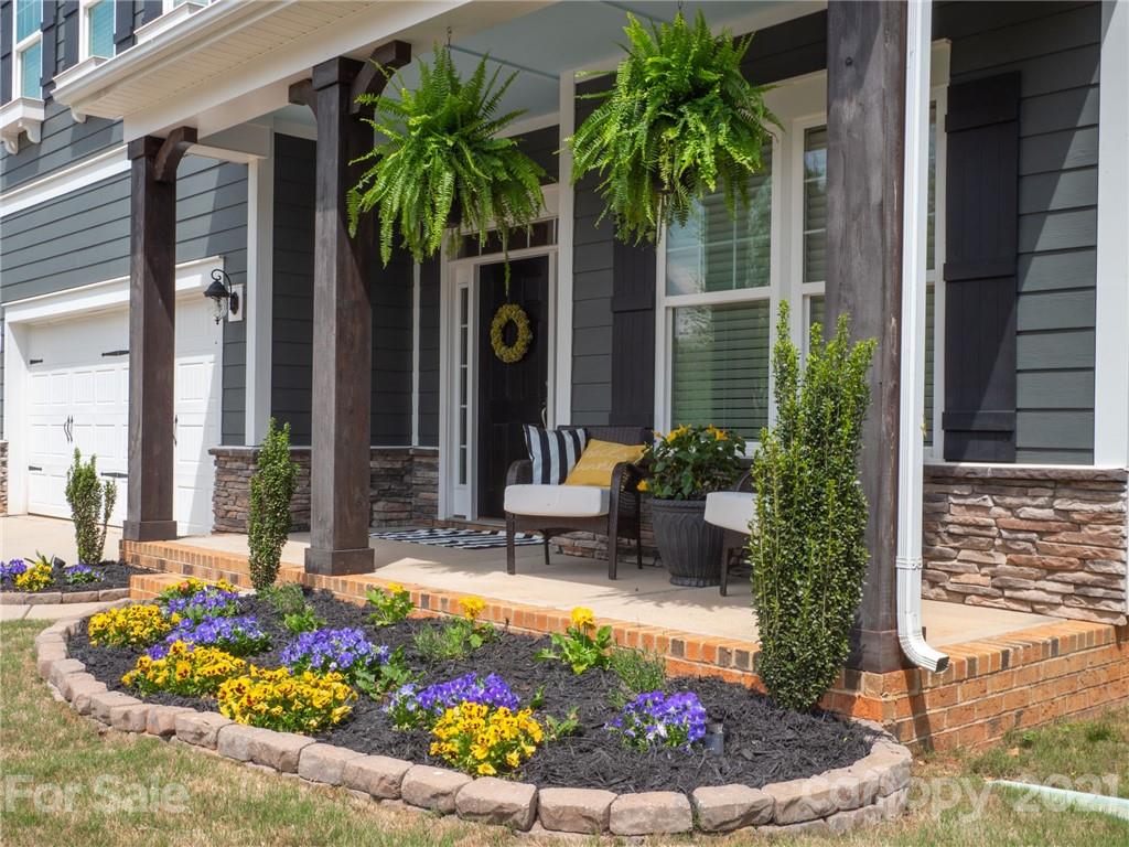 1000 Fallondale Road Waxhaw, NC 28173 - Photo 2 of 48 a front view of a house with a yard