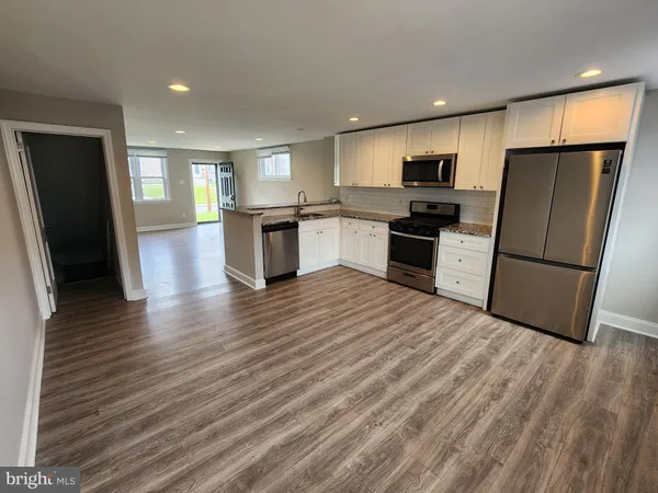 $2,350 | 201 Westbridge Road, Glenolden, PA 19036