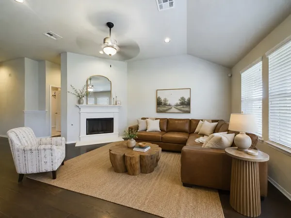 $2,095 | 2409 Brk Crst Way, Leander, TX 78641