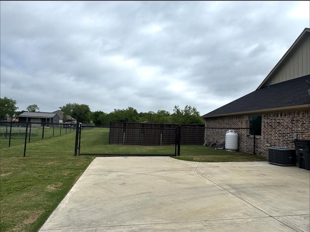 470 Wilson Bend Road Millsap, TX 76066 - Photo 35 of 39 a view of a backyard
