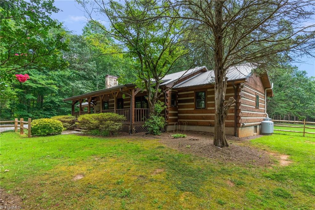 342 Pickett Road Lexington, NC 27295 - Photo 2 of 36 Gallery Image 2