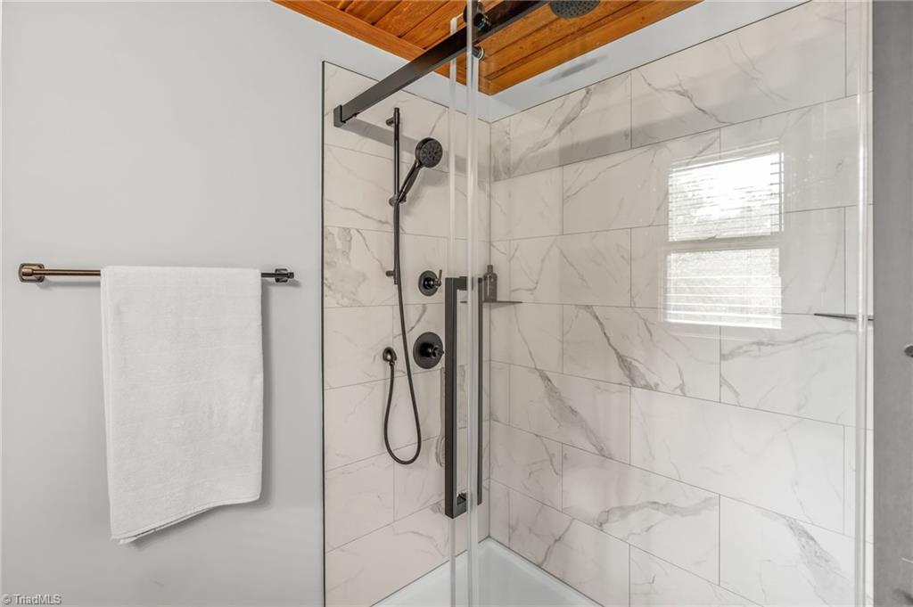 342 Pickett Road Lexington, NC 27295 - Photo 21 of 36 Gallery Image 21