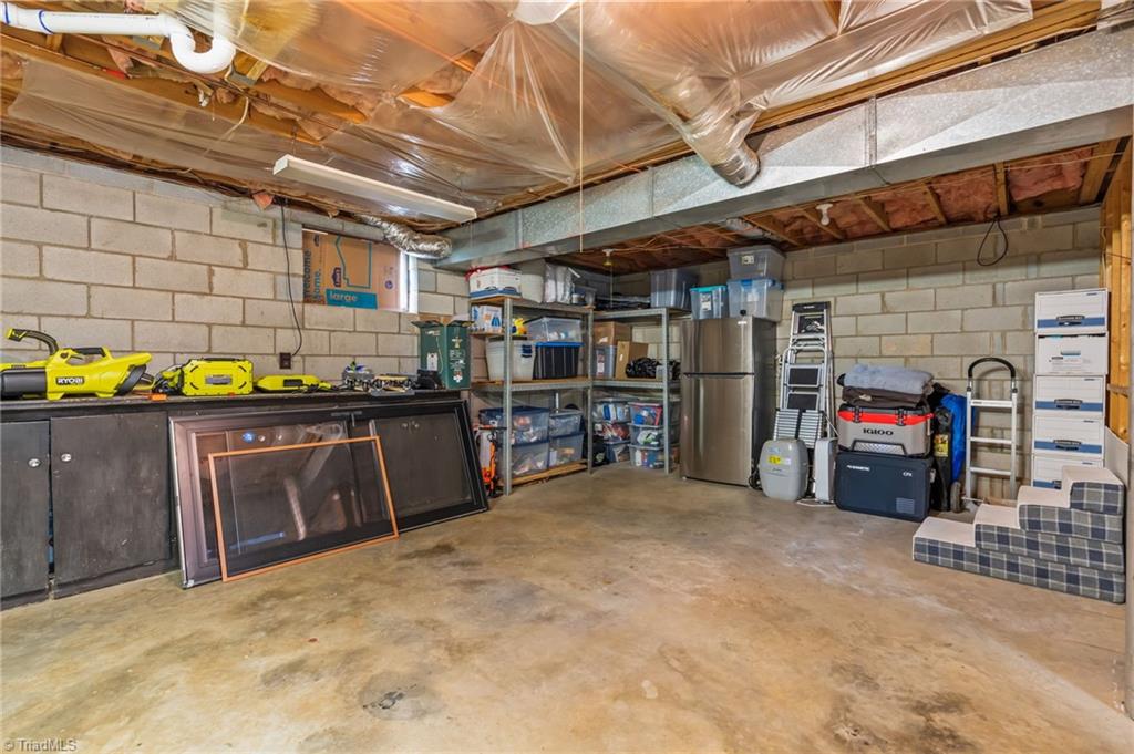 342 Pickett Road Lexington, NC 27295 - Photo 26 of 36 Gallery Image 26