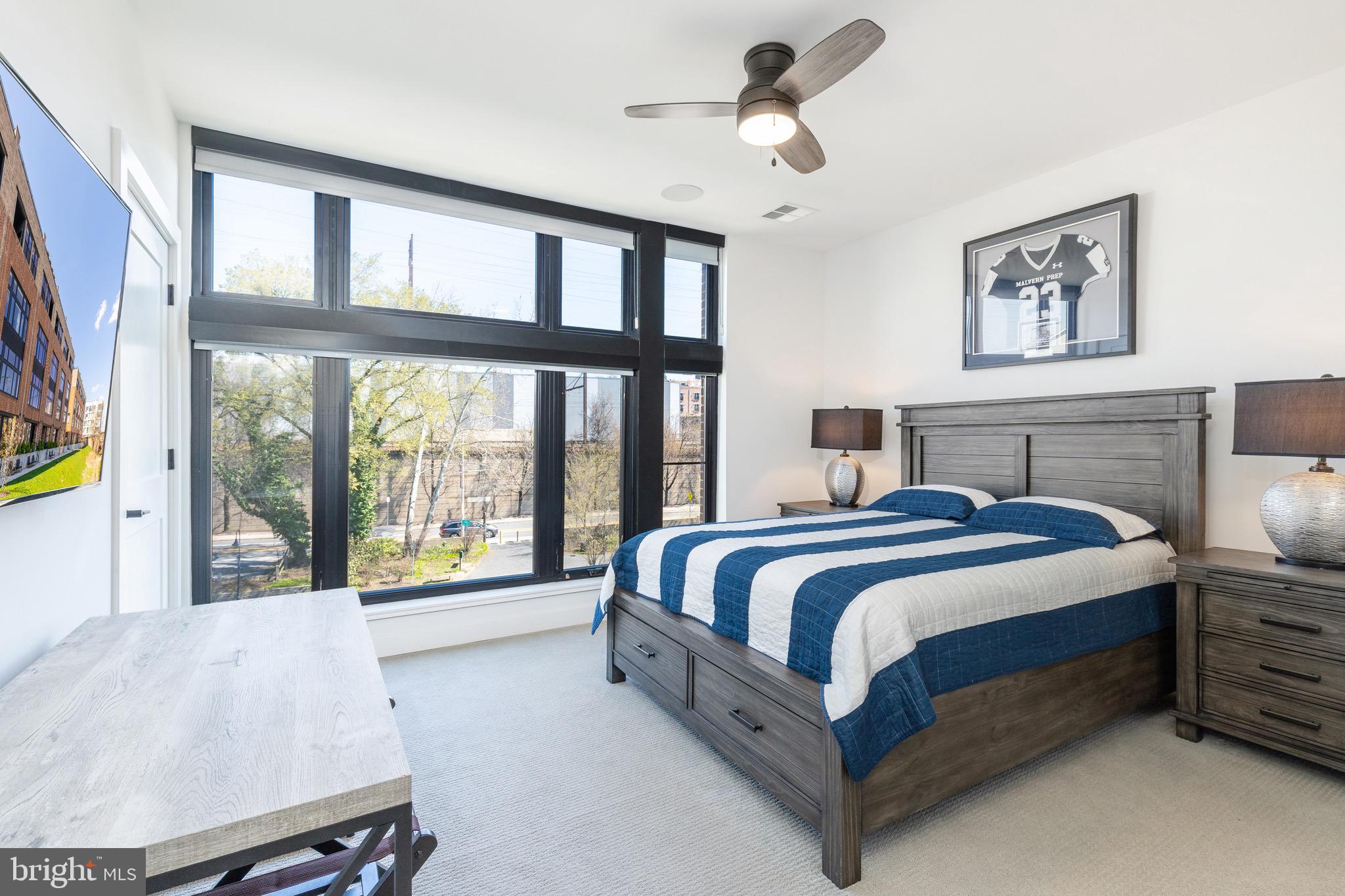 4571 Riverside Way Philadelphia, PA 19127 - Photo 23 of 41 Ensuite Guest Bedroom