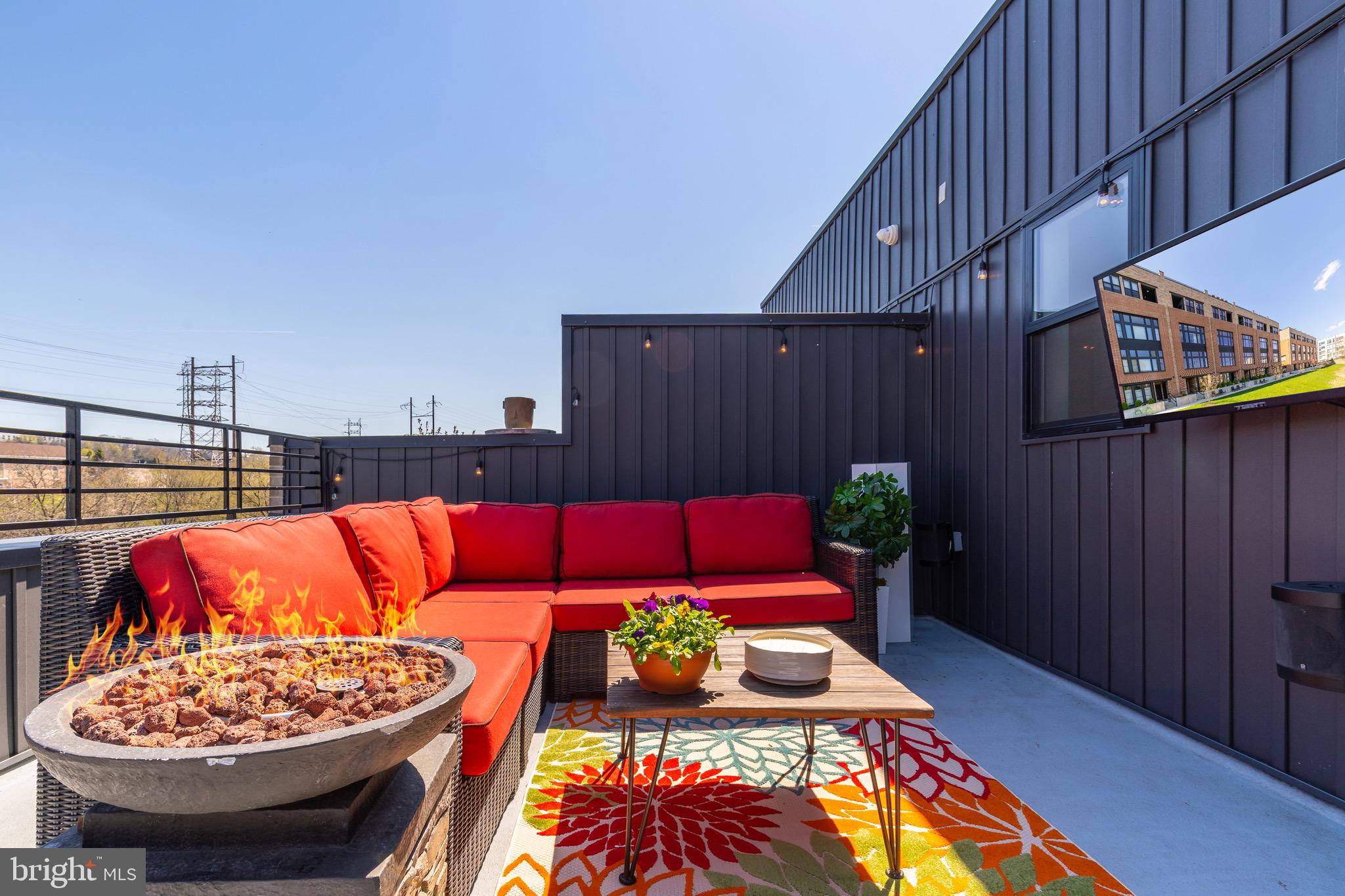 4571 Riverside Way Philadelphia, PA 19127 - Photo 37 of 41 Roof Deck