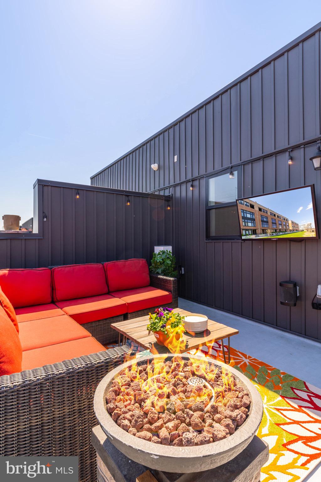 4571 Riverside Way Philadelphia, PA 19127 - Photo 38 of 41 Roof Deck