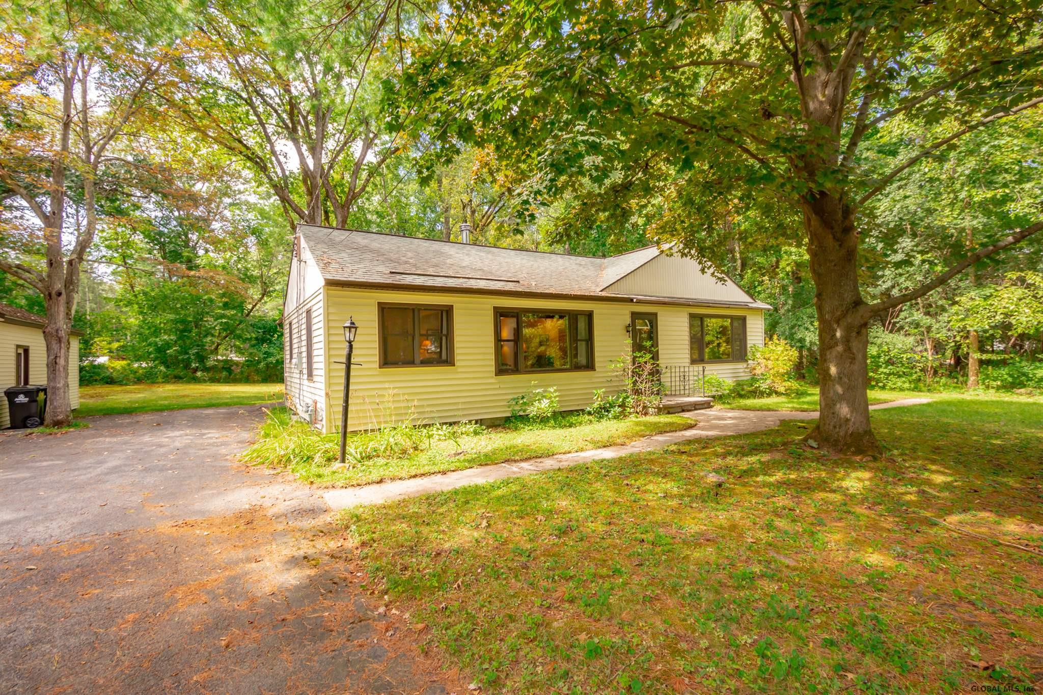 74 Blue Barns Road Rexford, NY 12148 - Photo 4 of 20 Photo 4