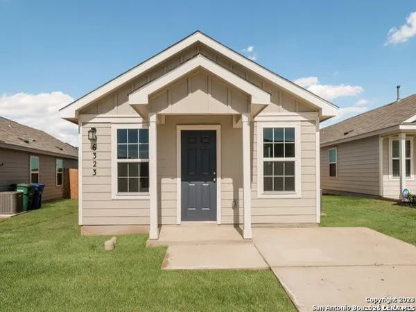 $1,250 | 20310 Andalusite Way, San Antonio, TX 78264