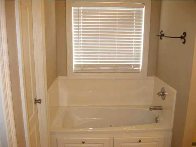 208 Copper Ridge Way Florence, MS 39073 - Photo 19 of 28 JETTED TUB IN MASTER