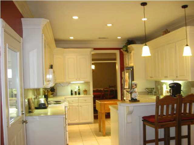 208 Copper Ridge Way Florence, MS 39073 - Photo 8 of 28 KITCHEN