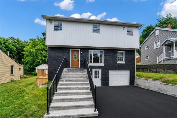 $399,000 | 1113 Grandview Avenue, Coraopolis, PA 15108