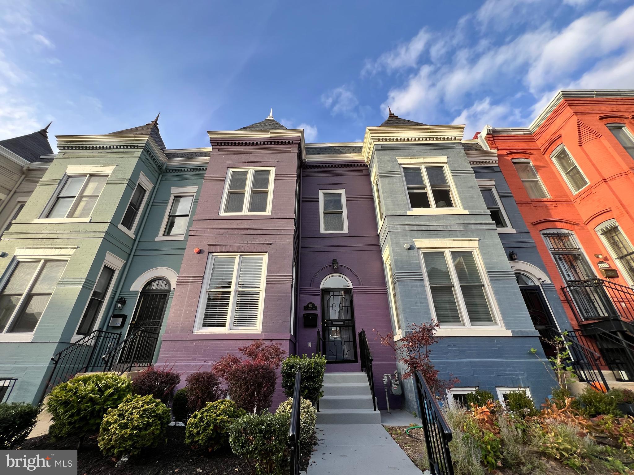 617 U Street Northwest Washington, DC 20001 - Photo 1 of 27 a front view of a multi story residential apartment building