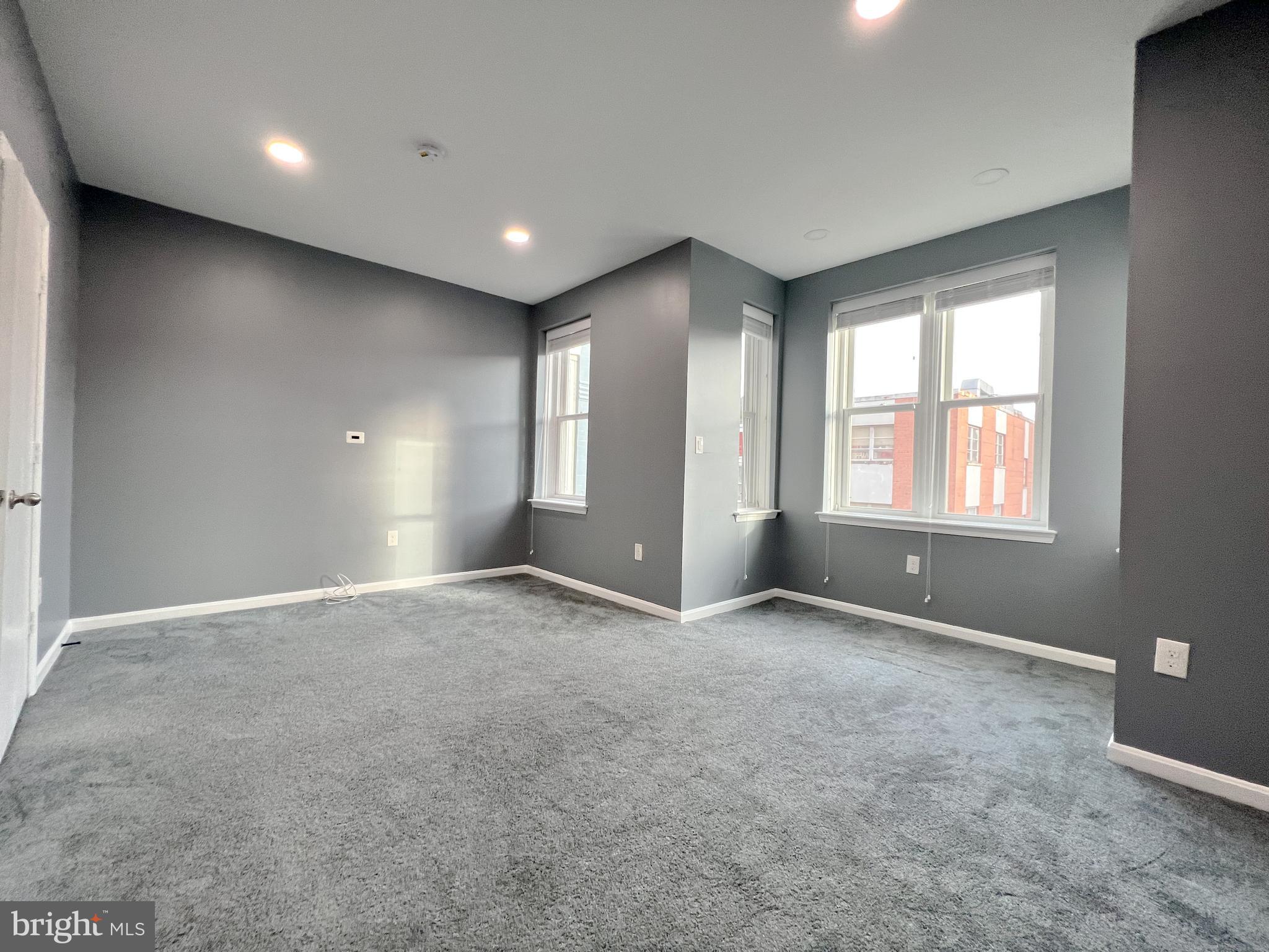 617 U Street Northwest Washington, DC 20001 - Photo 14 of 27 an empty room with windows