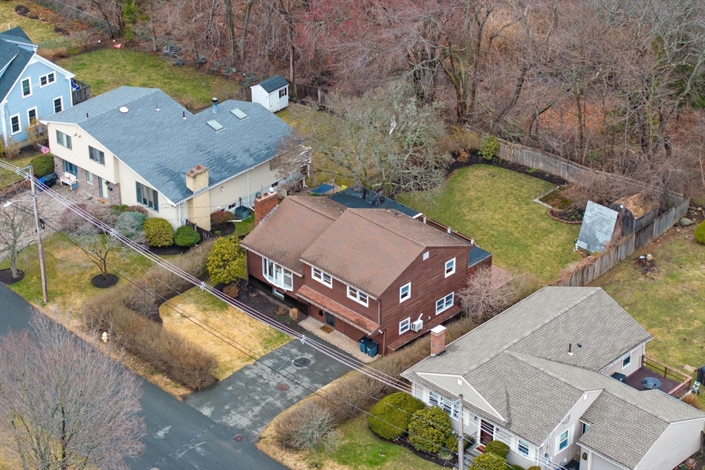 78 Bayview Road Marblehead, MA 01945 - Photo 29 of 30 an aerial view of a house with swimming pool and large trees