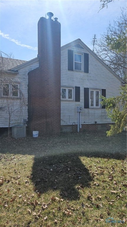 1016 Elmore Road Pemberville, OH 43450 - Photo 2 of 12 Gallery Image 2