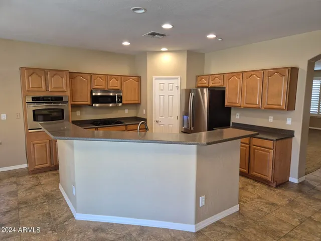 $2,750 | 12714 West Dove Wing Way, Peoria, AZ 85383