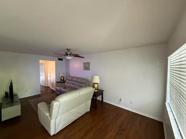 $1,500 | 1225 Northwest 21st Street, Unit 1103, Stuart, FL 34994