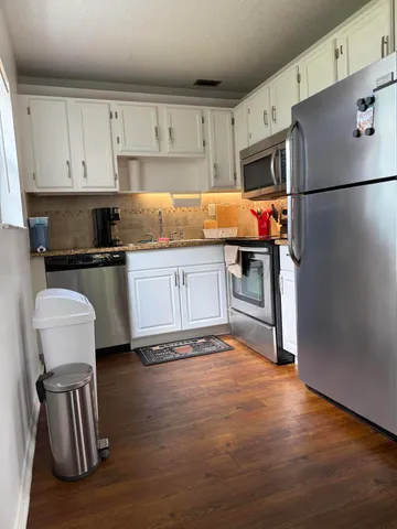 $1,500 | 1225 Northwest 21st Street, Unit 1103, Stuart, FL 34994