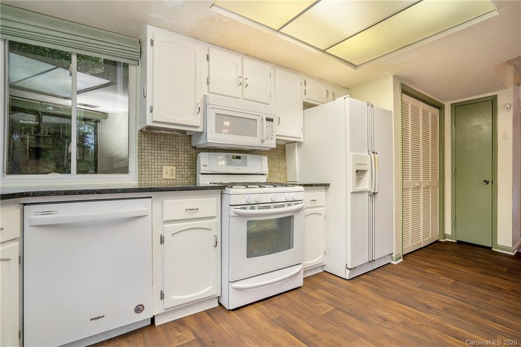 7804 Robin Crest Road Charlotte, NC 28226 - Photo 2 of 31 Gallery Image 2