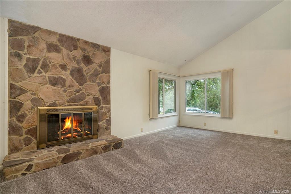 7804 Robin Crest Road Charlotte, NC 28226 - Photo 17 of 31 Gallery Image 17