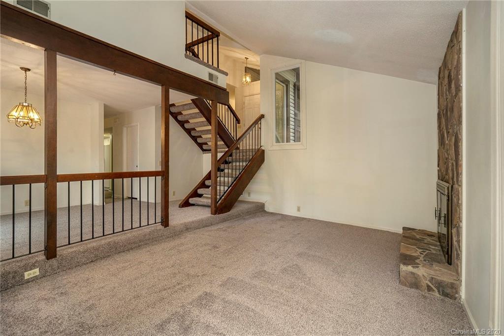 7804 Robin Crest Road Charlotte, NC 28226 - Photo 19 of 31 Gallery Image 19