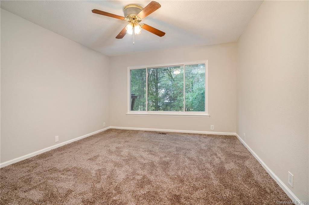 7804 Robin Crest Road Charlotte, NC 28226 - Photo 5 of 31 Gallery Image 5
