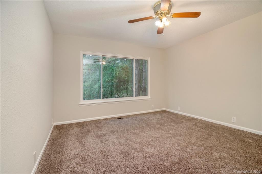 7804 Robin Crest Road Charlotte, NC 28226 - Photo 6 of 31 Gallery Image 6