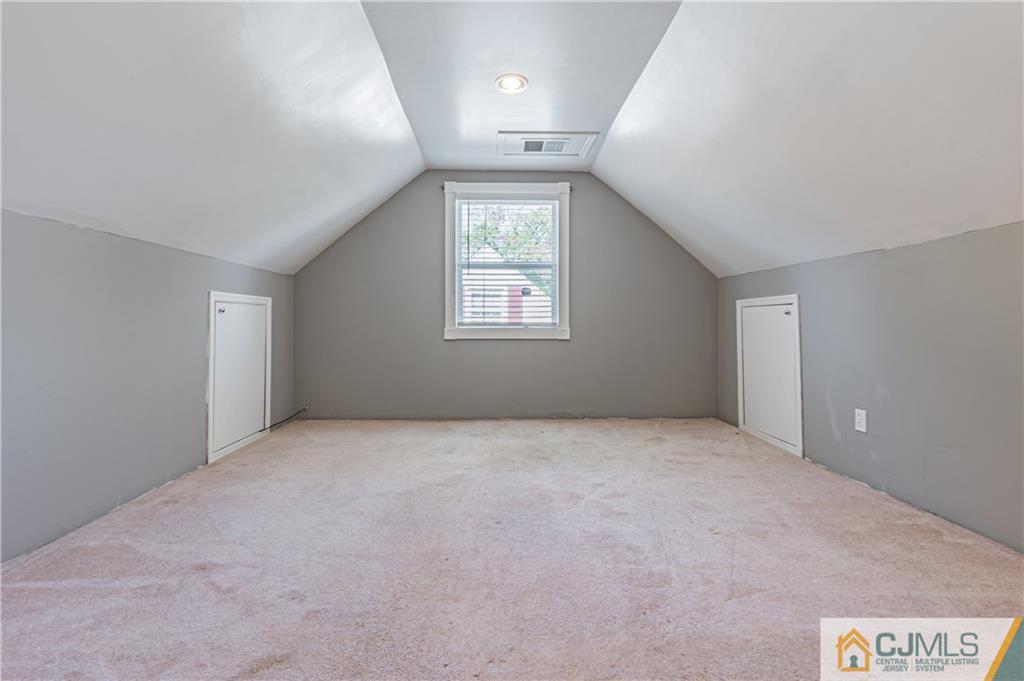 12 Jones Place Edison, NJ 08817 - Photo 22 of 28 an empty room with windows