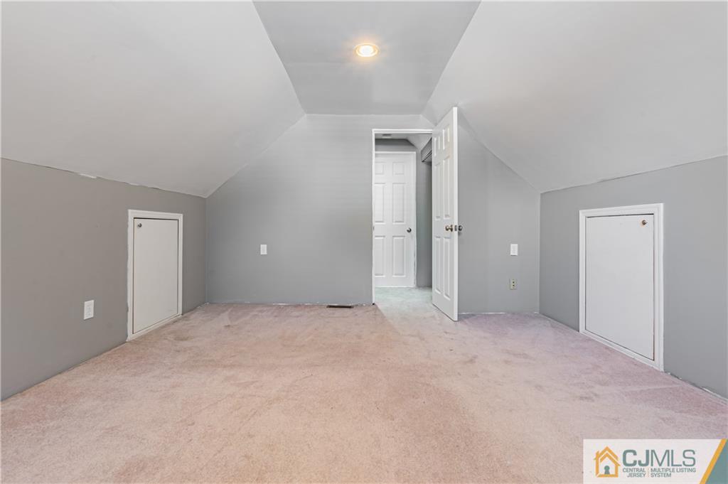 12 Jones Place Edison, NJ 08817 - Photo 23 of 28