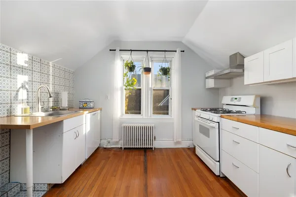 $319,000 | 377 Hope Street, Unit 3, Providence, RI 02906